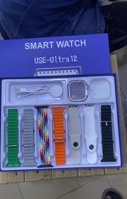 Montre connectée avec 7 bracelets